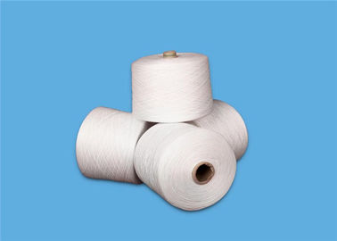 Fio girado 80/3 do Virgin poliéster branco cru no cone de papel para costurar a roupa