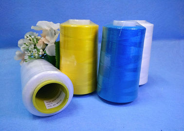 Multi-warna Dicelup 100% Polyester Thread jahit / Spun Polyester jahit Benang pemasok