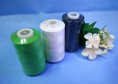 Multi-warna Dicelup 100% Polyester Thread jahit / Spun Polyester jahit Benang pemasok
