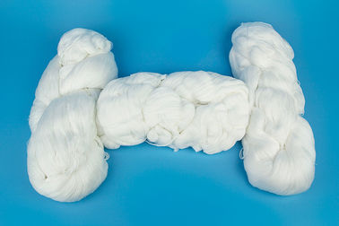 40/2 50/3 Putih Putih Terang Virgin Grade AA 100% Polyester Spun Yarn Hank untuk Jahit pemasok