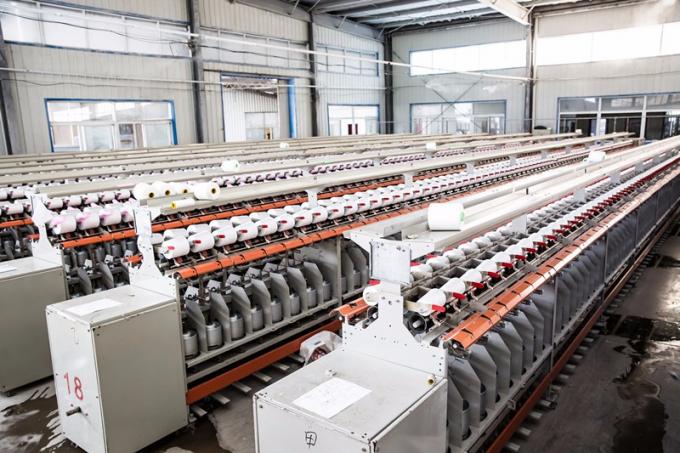 spann rohes weißes helles 42s/2 und färbendes Rohr Polyester-Garn in Hubei
