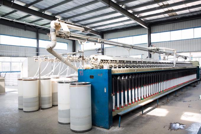 spann rohes weißes helles 42s/2 und färbendes Rohr Polyester-Garn in Hubei